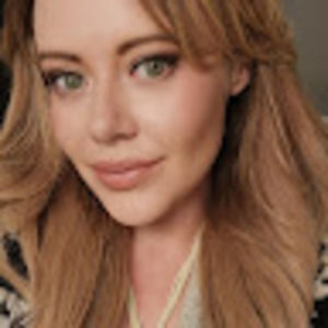 Meet your Posher, Stephanie l.